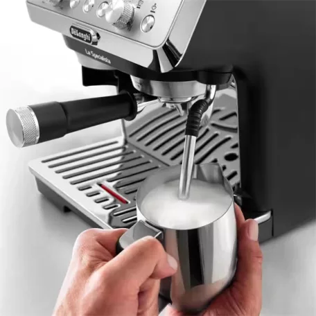 DeLonghi EC9155.MB La Specialista Arte fémes fekete matt espresso kávéfőző